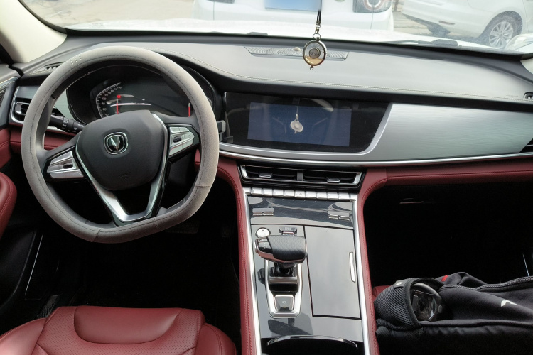 长安CS85 COUPE 2019款 1.5T DCT型版 国VI中控内饰12