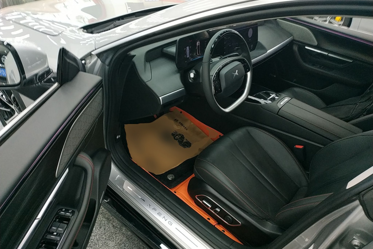 小鹏P7 2023款 480E中控内饰19