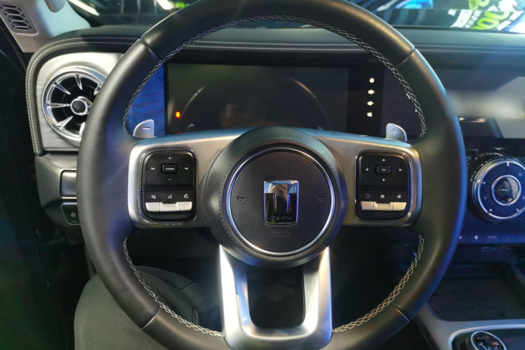 坦克300 2023款 城市版 2.0T 很有型中控内饰13