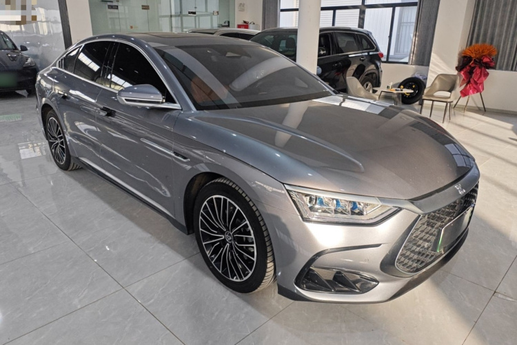 比亚迪 汉 2022款 DM-i 121KM 尊享型车身外观3