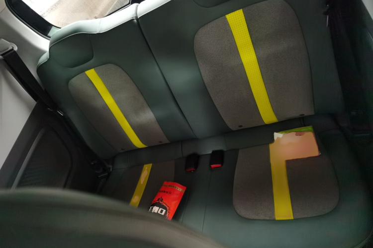 五菱汽车 宏光MINIEV 2022款 GAMEBOY 200km 玩咖款 磷酸铁锂中控内饰7004