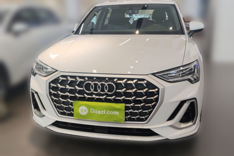 奥迪Q3 2024款 40 TFSI 时尚动感型车身外观2