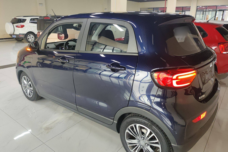 零跑汽车 零跑T03 2020款 400豪华版车身外观4