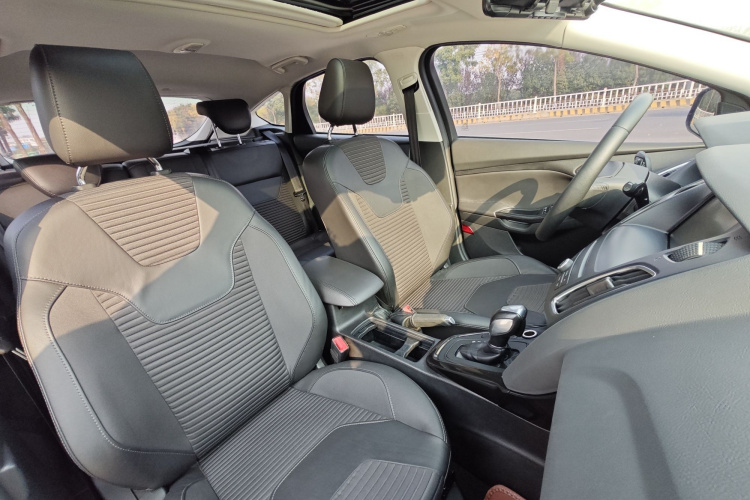 福特 福克斯 2015款 两厢 EcoBoost 180 自动精英型中控内饰7006