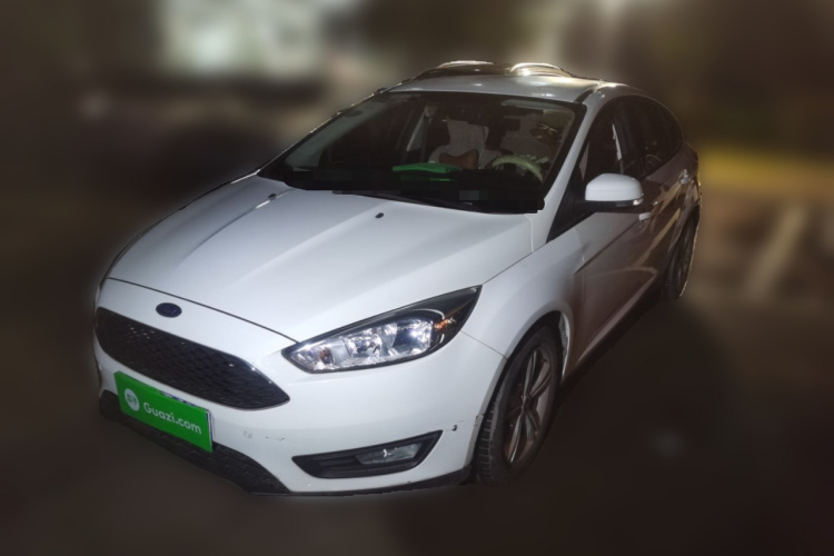 福特 福克斯 2015款 两厢 1.6L 自动舒适型车身外观1