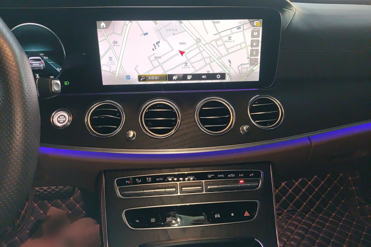 奔驰E级 2023款 改款 E 300 L 运动时尚型局部细节16