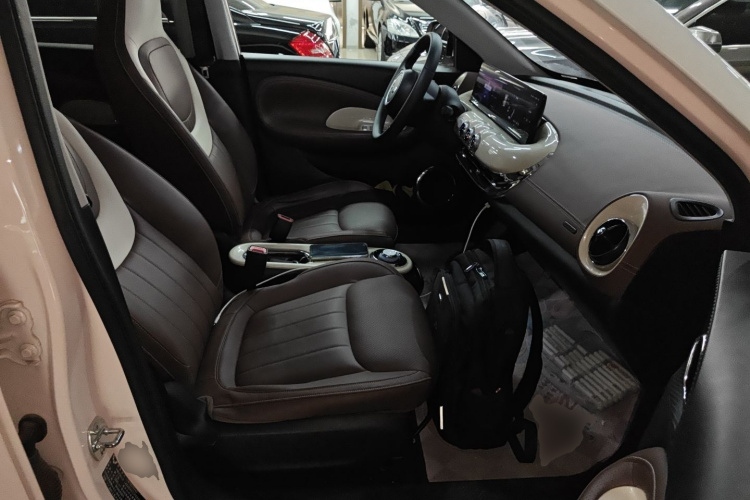 五菱汽车 五菱缤果 2023款 410km 灵犀尊享款中控内饰41