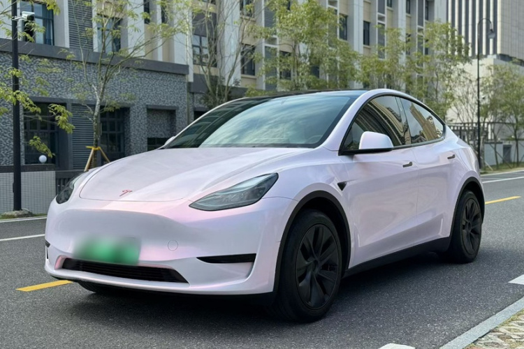 特斯拉 Model Y 2024款 后轮驱动版车身外观1