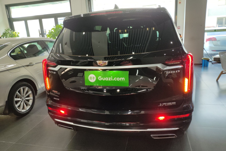 凯迪拉克XT6 2021款 2.0T 六座四驱豪华型车身外观6