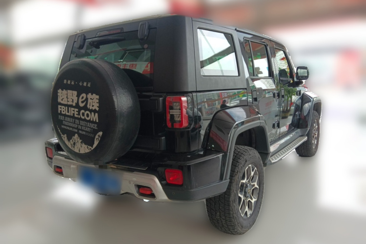 北京越野 北京BJ40 2019款 PLUS 2.3T 自动四驱尊享版 国VI车身外观7