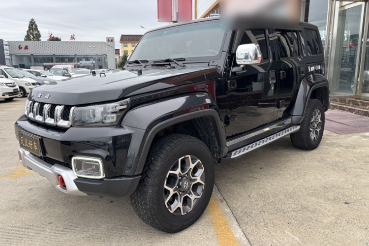 北京BJ40 2018款 PLUS 2.3T 自动四驱尊享版 国V车身外观6006