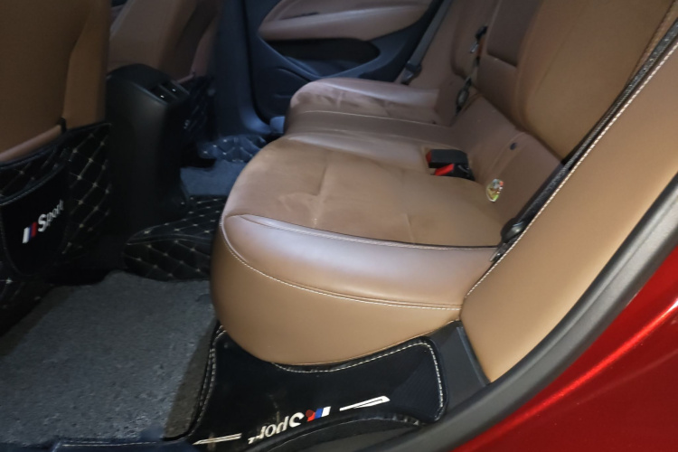 别克 君威 2019款 20T 精英型 国VI中控内饰21