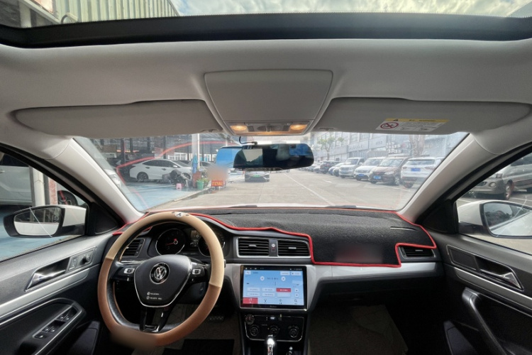 大众 朗行 2017款 230TSI DSG舒适版中控内饰7001