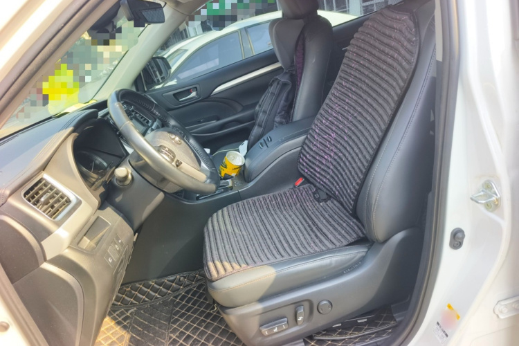 丰田 汉兰达 2018款 2.0T 四驱豪华版 7座 国VI中控内饰19