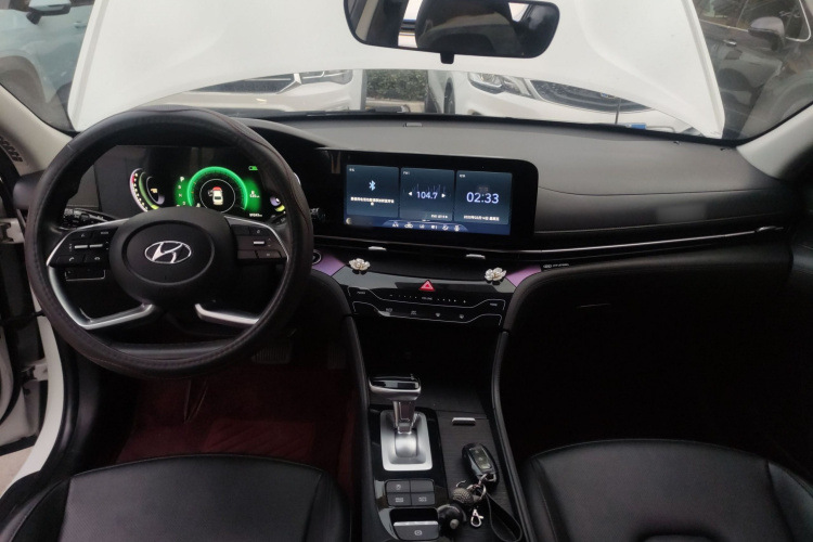 现代 名图 2021款 1.8L CVT GLX精英版中控内饰12