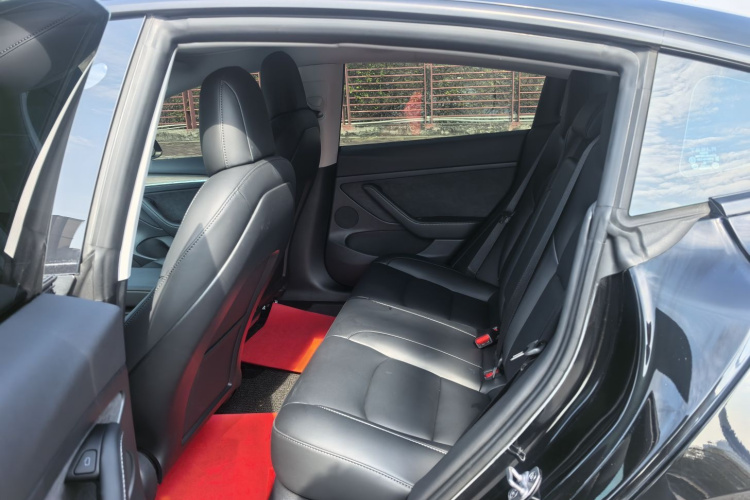 特斯拉 Model 3 2022款 后轮驱动版中控内饰7007