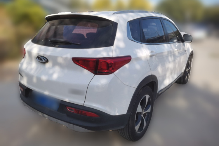 奇瑞 瑞虎7 2016款 2.0L CVT耀臻版车身外观7