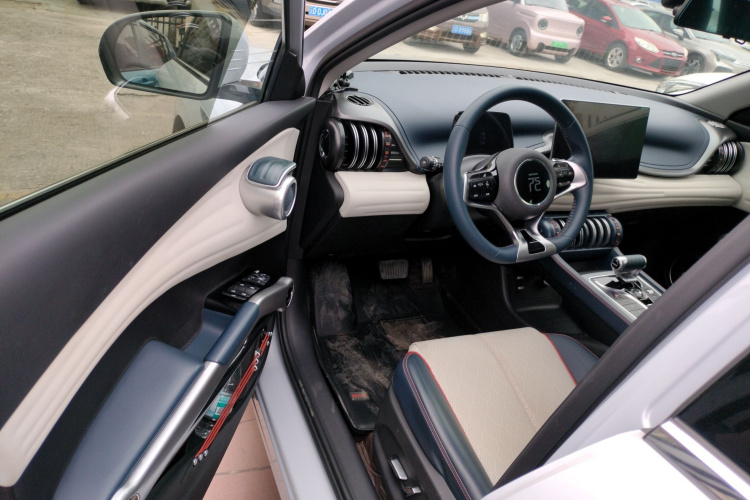 比亚迪 元PLUS 2022款 510KM 尊荣型中控内饰20