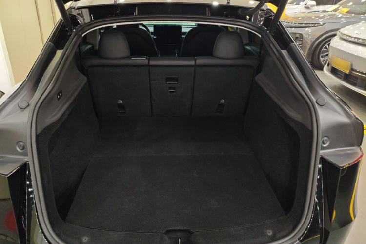 特斯拉 Model Y 2025款 后轮驱动版机舱底盘23