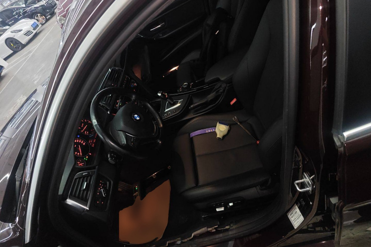 宝马3系 2018款 318Li局部细节19