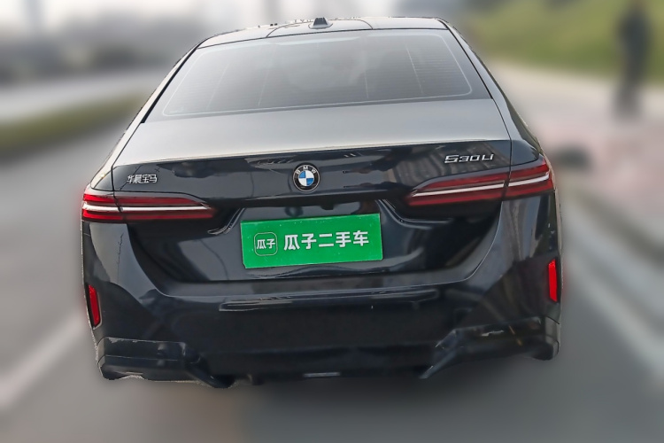 宝马5系 2024款 530Li 领先型 M运动套装车身外观6004