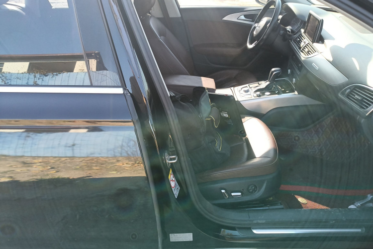 奥迪A6L 2016款 45 TFSI quattro 运动型局部细节41