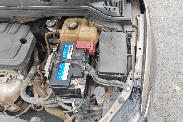 别克 英朗 2016款 15N 手动精英型局部细节9007