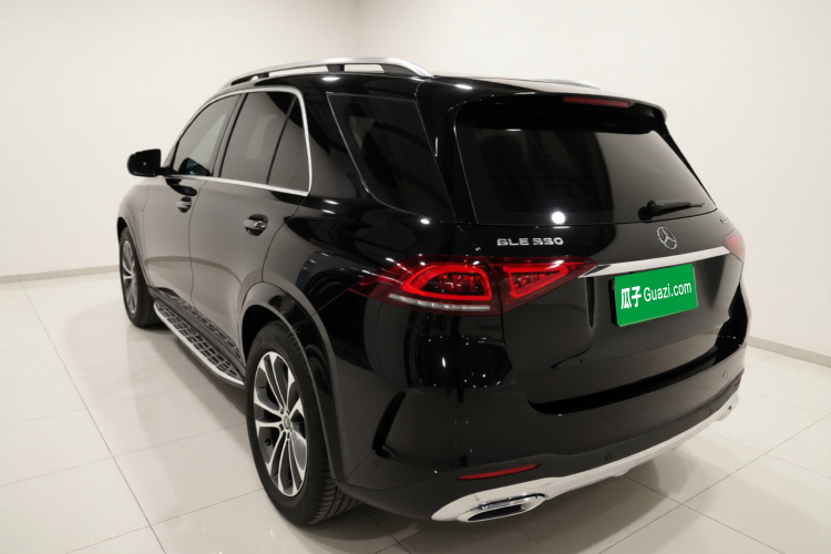 奔驰GLE 2023款 GLE 350 4MATIC 时尚型车身外观5