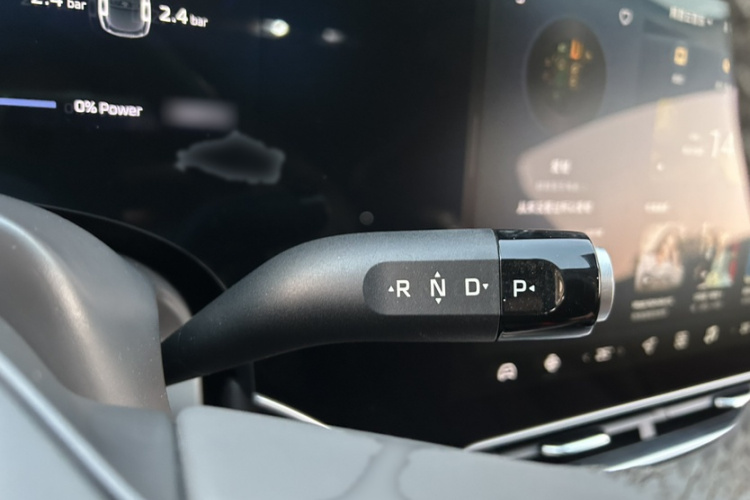 飞凡汽车 飞凡F7 2023款 改款 性能Pro版中控内饰7014