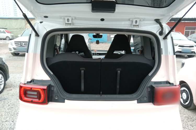 五菱汽车 宏光MINIEV 2022款 马卡龙时尚款 三元锂机舱底盘23