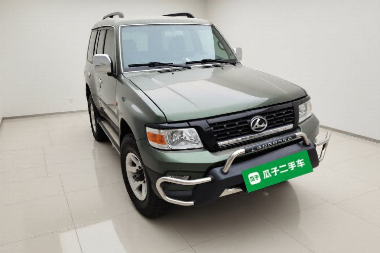 猎豹汽车 猎豹Q6 2015款 2.4L 手动两驱精英型车身外观3