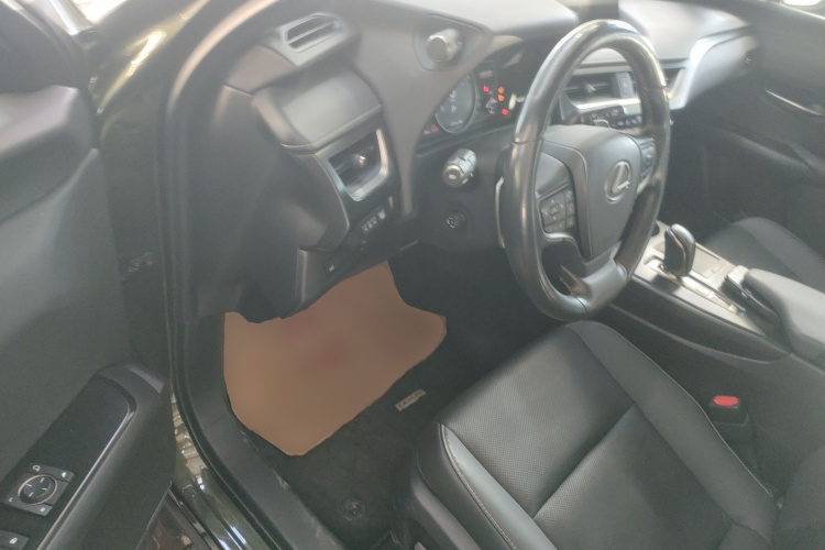 雷克萨斯UX新能源 2020款 300e 纯·悦版中控内饰20