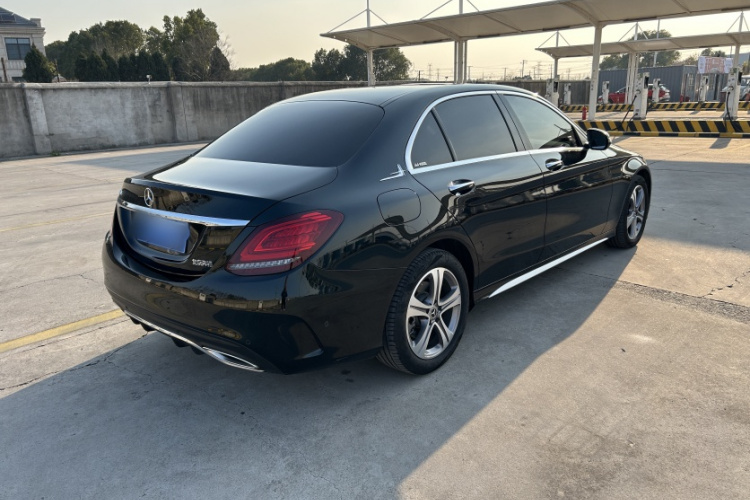 奔驰C级 2021款 C 260 L 运动版车身外观6010