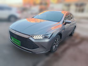 比亚迪 秦PLUS 2023款 冠军版 DM-i 55KM领先型