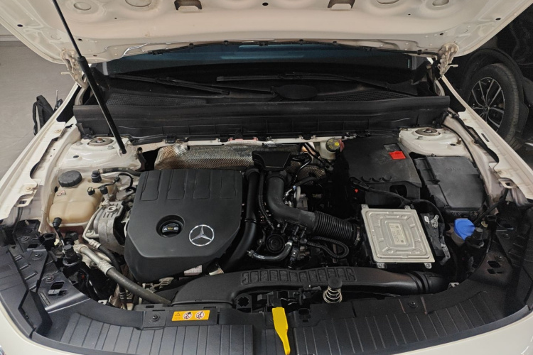 奔驰GLB 2020款 GLB 200 时尚型机舱底盘24