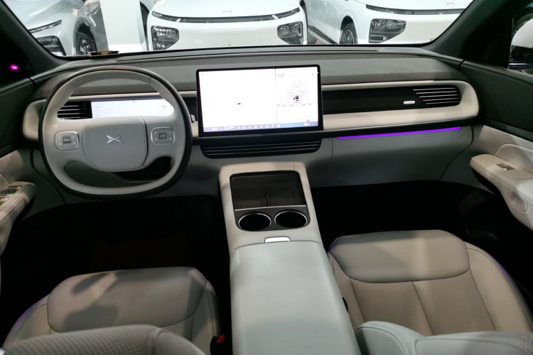 小鹏G6 2023款 755 超长续航 Pro中控内饰7002