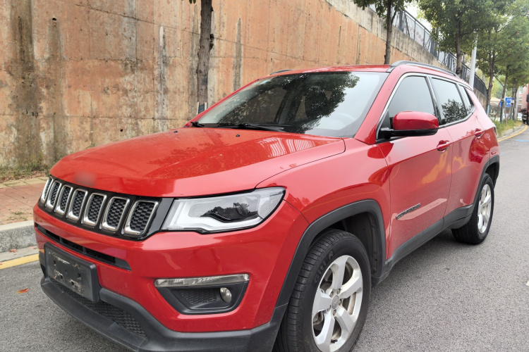 Jeep 指南者 2017款 200T 自动家享版车身外观1