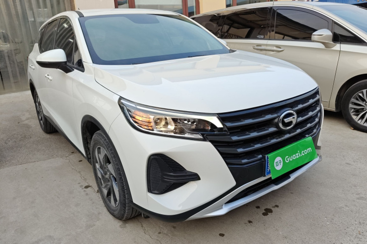 广汽传祺 传祺GS4 2021款 270T 手动舒适版车身外观3