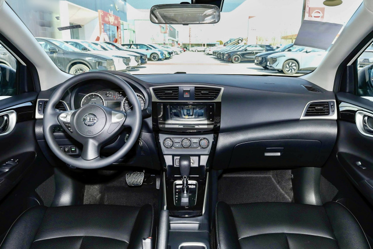 日产 轩逸 2024款 经典 1.6XE CVT舒适版中控内饰7001