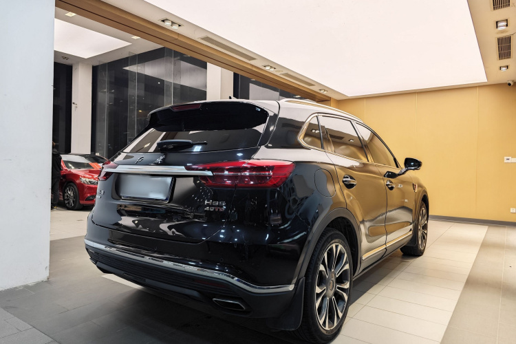 红旗HS5 2019款 2.0T 智联旗享四驱版车身外观6001