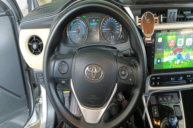 丰田 雷凌 2017款 改款双擎 1.8H GS E-CVT精英天窗版 国V局部细节13