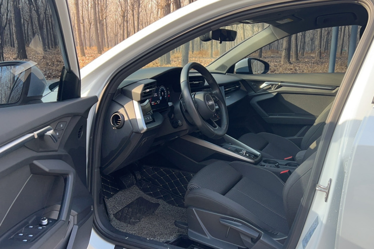 奥迪A3 2022款 Sportback 35 TFSI 进取运动型中控内饰7008