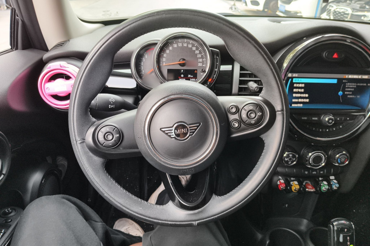 MINI 2018款 1.5T COOPER 经典派局部细节13