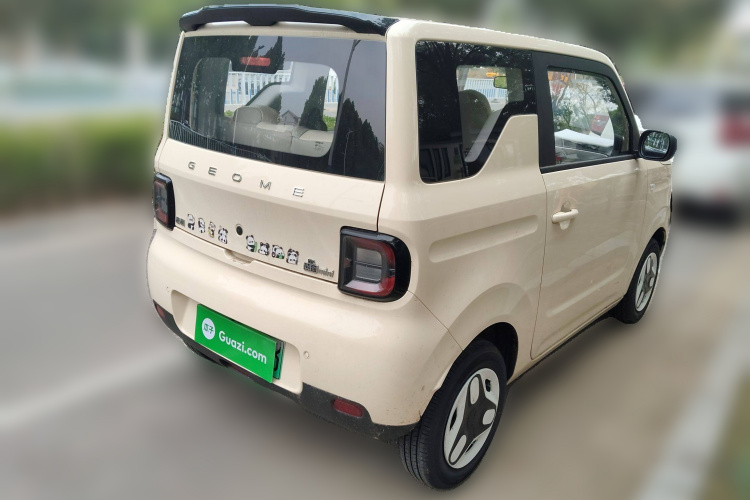 吉利银河 熊猫 2025款 210km 元气熊车身外观7