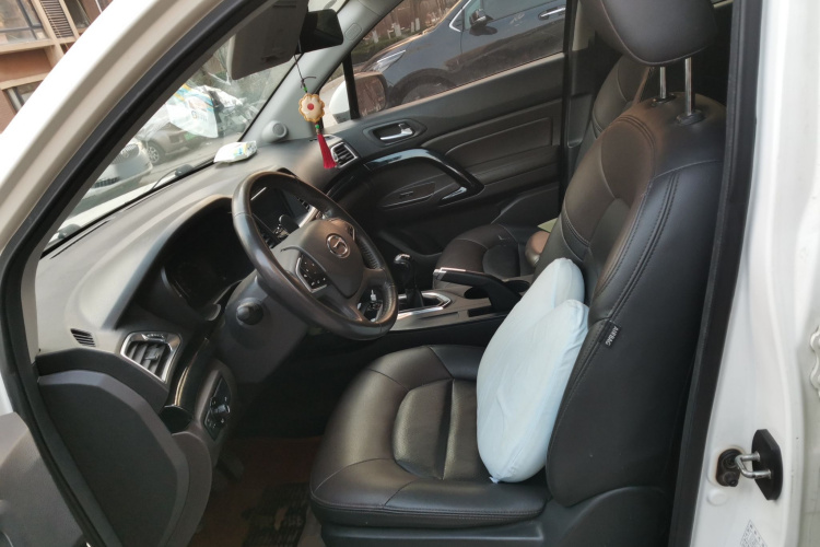 广汽传祺 传祺GS4 2017款 235T 手动两驱豪华版中控内饰19