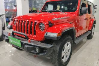 Jeep 牧马人 2019款 2.0T Sahara 四门版 国VI