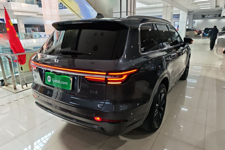 理想汽车 理想ONE 2020款 增程6座版车身外观7
