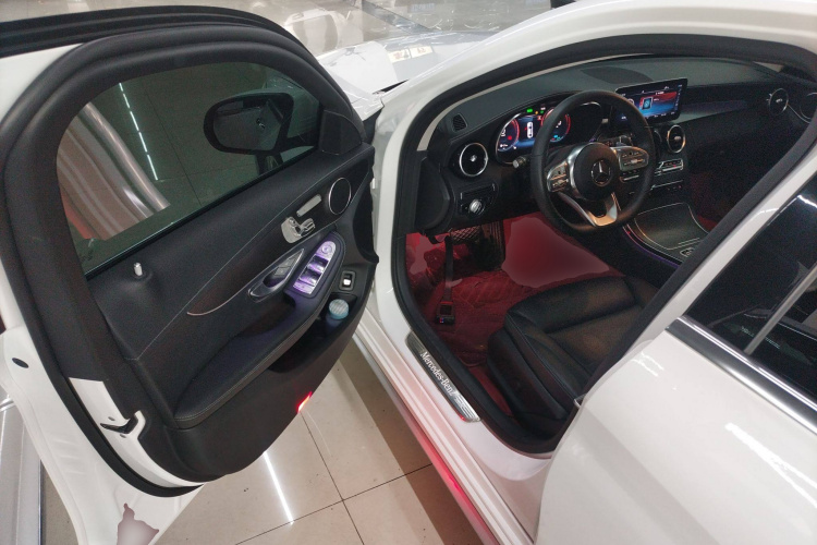 奔驰C级 2021款 C 260 L 运动版中控内饰7003