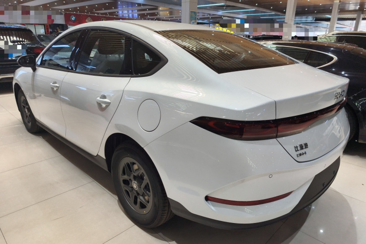 比亚迪 秦PLUS 2025款 DM-i 智驾版 128KM进取型车身外观6003