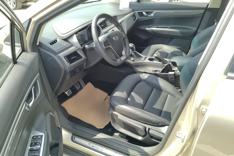 吉利汽车 帝豪GS 2016款 运动版 1.8L 手动领尚型局部细节19